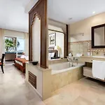 Apartment Malibu Mansions By The By Alfresco El Faro