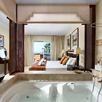 Malibu Mansions By The By Alfresco *