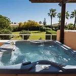 Malibu Mansions By The By Alfresco Apartment El Faro